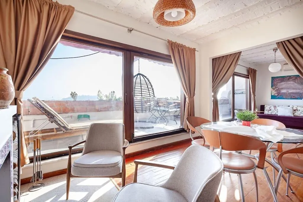 Apartamento Magnificent View, In The Center Estambul